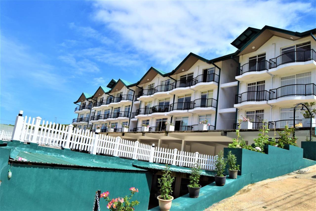 Lake Infinity Luxury Condos